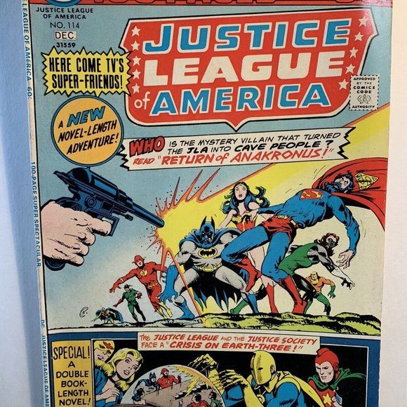 1974 Super Spectacular “Justice  League Of America“  #114 High Grade Comic Book - Picture 2 of 2